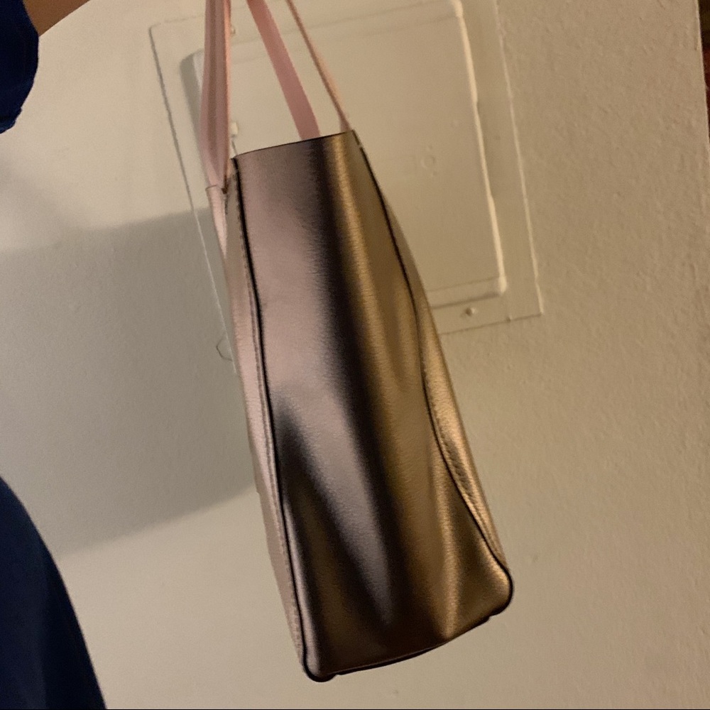 Coach - Picture 2 of 5